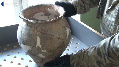 У Черкаському музеї реставрували старовинний посуд У Черкаському музеї реставрували старовинний посуд