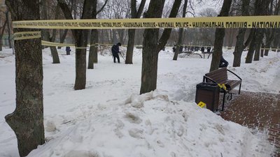 У центрі Чернігова поліція проводить тактико-спеціальні навчання У центрі Чернігова поліція проводить тактико-спеціальні навчання