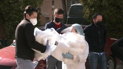Івано-Франківські лікарні отримали спецодяг для захисту від коронавірусу