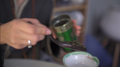 Житомирська чайна майстриня Валентина Северенчук розповідає, як провести чайну церемонію Житомирська чайна майстриня Валентина Северенчук розповідає, як провести чайну церемонію