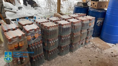 Понад 6 млн грн щомісячного прибутку. У Дніпрі ліквідували схему виробництва контрафактного алкоголю та цигарок Понад 6 млн грн щомісячного прибутку. У Дніпрі ліквідували схему виробництва контрафактного алкоголю та цигарок
