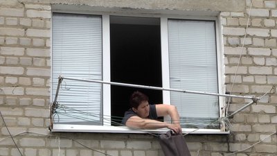 У Житомирі мешканці гуртожитку скаржаться, що в них забрали господарські приміщення