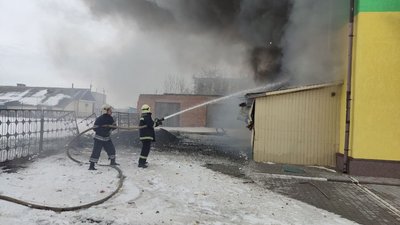 У Великій Писарівці на Сумщині обстрілами пошкоджений чотириповерховий будинок