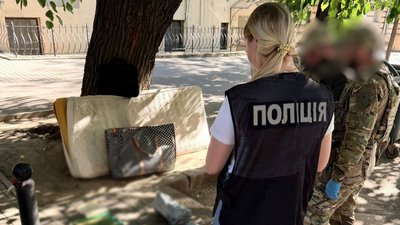Затримання підозрюваного у збуті боєприпасів і вибухових пристроїв в Одесі