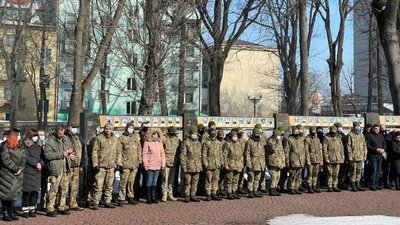 В Івано-Франківську вшанували героїв, полеглих на Майдані та у битві за Дебальцеве