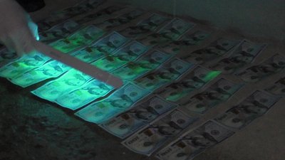 У Франківську начальника бюро судмедекспертизи вдруге спіймали на хабарі У Франківську начальника бюро судмедекспертизи вдруге спіймали на хабарі