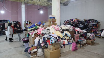 Одяг від Вінницького центру гуманітарних речей отримали понад 55 тисяч переселенців Одяг від Вінницького центру гуманітарних речей отримали понад 55 тисяч переселенців