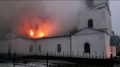 У селі Журавка, що в Прилуцькому районі, горить церква