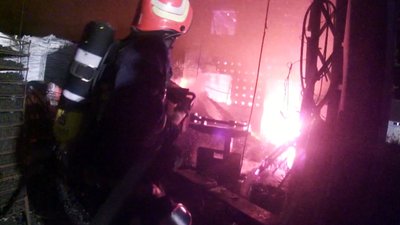 На Хмельниччині під час пожежі складу з вугіллям було виявлено тіло чоловіка