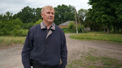 Тут закінчується траса: як живуть у селі Новодмитрівка на Сумщині неподалік кордону Тут закінчується траса: як живуть у селі Новодмитрівка на Сумщині неподалік кордону
