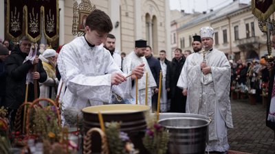 Вперше за новоюліанським календарем. Як відзначали Водохреще у Чернівцях Вперше за новоюліанським календарем. Як відзначали Водохреще у Чернівцях