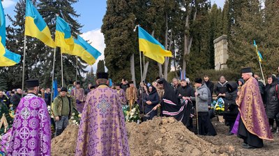 Був позитивним та сміливим: у Тернополі попрощалися з бійцем Олександром Степанкевичем Був позитивним та сміливим: у Тернополі попрощалися з бійцем Олександром Степанкевичем
