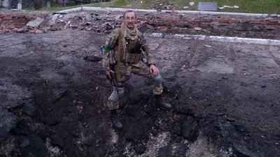"Поки не переможемо, зброї не покладемо": як євромайданівець з Харкова боронить Україну