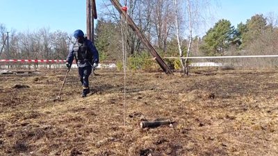 На Житомирщині з початку війни група піротехніків виявила понад 1600 різноманітних боєприпасів На Житомирщині з початку війни група піротехніків виявила понад 1600 різноманітних боєприпасів
