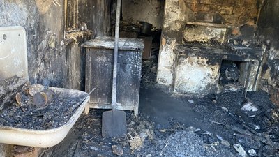 Понад три місяці жителі Нікополя на Дніпропетровщині живуть під обстрілами – фоторепортаж Понад три місяці жителі Нікополя на Дніпропетровщині живуть під обстрілами – фоторепортаж