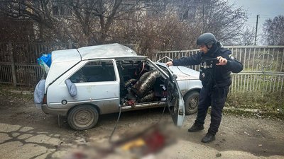 Армія РФ атакувала цивільну автівку в Приморську: є загибла Армія РФ атакувала цивільну автівку в Приморську: є загибла