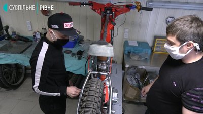 "Здоровенькі були": як карантинить спідвеїст Марко Левішин "Здоровенькі були": як карантинить спідвеїст Марко Левішин