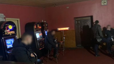 У Першотравенську поліцейські викрили незаконні гральні заклади У Першотравенську поліцейські викрили незаконні гральні заклади