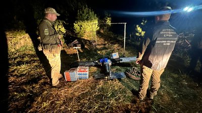 Троє волинян переправляли цигарки до Польщі з допомогою безпілотника