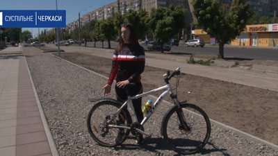 У Черкасах будують велодоріжку на вулиці Сумгаїтській У Черкасах будують велодоріжку на вулиці Сумгаїтській