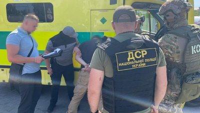 В Івано-Франківську затримали двох представників благодійного фонду, які продавали гумдопомогу — СБУ