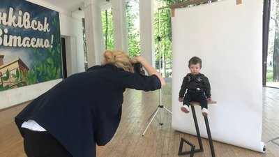 В Івано-Франківську проводять благодійну фотосесію на підтримку ЗСУ В Івано-Франківську проводять благодійну фотосесію на підтримку ЗСУ