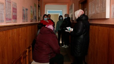 Приїжджають до пацієнтів у села та дають безкоштовно ліки: як працюють сімейні лікарі Михайло-Коцюбинської громади Приїжджають до пацієнтів у села та дають безкоштовно ліки: як працюють сімейні лікарі Михайло-Коцюбинської громади
