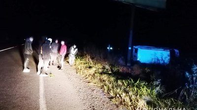 На Буковині перекинувся мікроавтобус. Його водій загинув під час госпіталізації