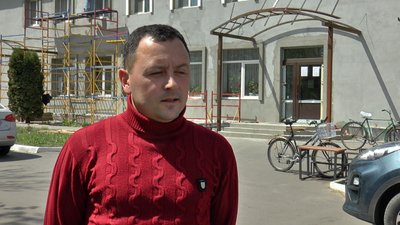На Полтавщині багатодітна сім’я, у якої згорів будинок, просить купити новий будинок На Полтавщині багатодітна сім’я, у якої згорів будинок, просить купити новий будинок