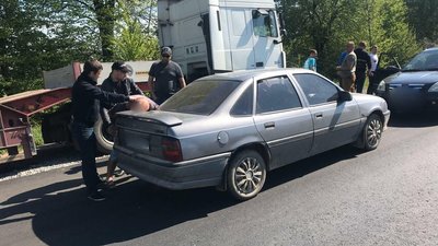 За "гарячими слідами" на Прикарпатті затримали викрадача автомобіля