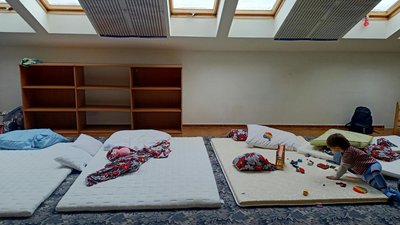 На Закарпатті громадська організація "Неємія" допомагає військовим та вимушеним переселенцям