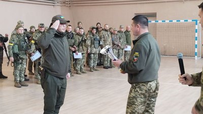 У Сумах відзначили переможців і призерів змагань з військового двоборства У Сумах відзначили переможців і призерів змагань з військового двоборства