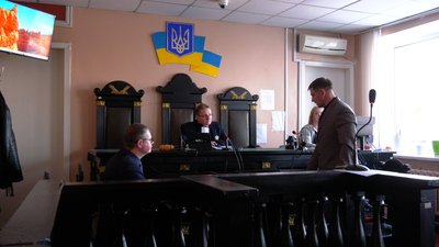 На Чернігівщині суд зобов’язав поліцію привести до суду сина міської голови Прилук