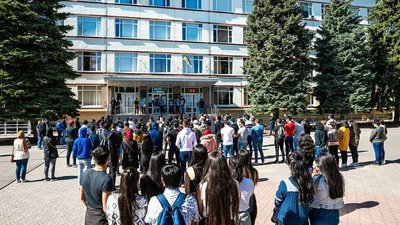 У Запорізькому медунівері відбулася поминальна служба за загиблими в ДТП марокканськими студентами