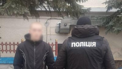 Не сподобався колір волосся: поліція розшукала двох учасників бійки в метро Києва
