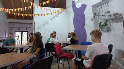 13 дітей, які виховуються у будинках сімейного типу, завершили навчання в проєкті "Незламні постаті Житомирщини"