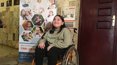 У Першому театрі дітям зі СМА показали прем’єру вистави "Лисеня, якому вдалося"