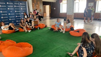 У Полтаві діє безплатний табір для випускників шкіл та коледжів У Полтаві діє безплатний табір для випускників шкіл та коледжів