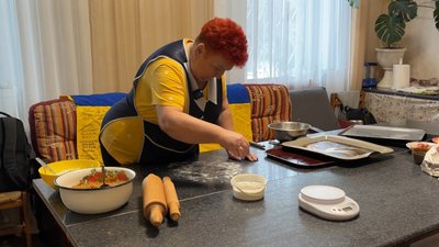 Волонтерська кухня: троє волинянок готують та ведуть YouTube-канал