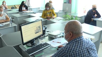 У Хмельницькому, через карантин, ажіотаж на автомобільні курси