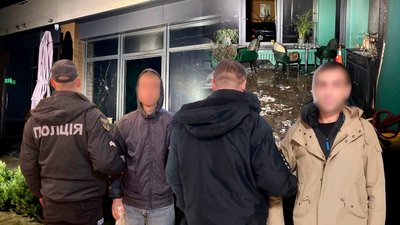 Підпалили два ресторани та будинок: у Чернігові затримали трьох підозрюваних