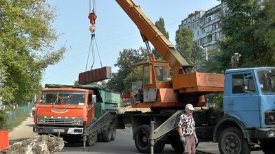У Полтаві розширюють дорогу У Полтаві розширюють дорогу