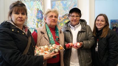 У Дрогобичі на Львівщині створювали писанки для українських військових – фоторепортаж У Дрогобичі на Львівщині створювали писанки для українських військових – фоторепортаж