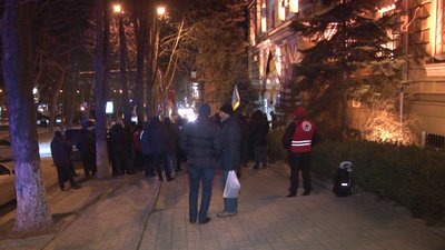 У Дніпрі під будівлею обласної прокуратури пройшла акція на підтримку Сергія Стерненка У Дніпрі під будівлею обласної прокуратури пройшла акція на підтримку Сергія Стерненка