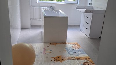 Кімната дитячого СПА в оновленому відділенні постнатального догляду