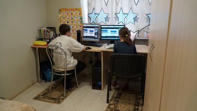 Виховують восьмеро дітей: як на Дніпропетровщині живуть діти-сироти в дитячому будинку сімейного типу Виховують восьмеро дітей: як на Дніпропетровщині живуть діти-сироти в дитячому будинку сімейного типу