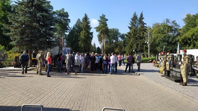 У Сумах вшановують захисників України У Сумах вшановують захисників України