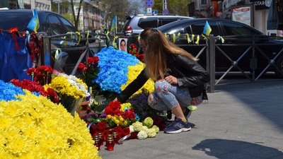 Пускають по двоє та в масках: як проходять роковини 2 травня Одесі Пускають по двоє та в масках: як проходять роковини 2 травня Одесі