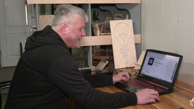 Як у Рівному роблять адресні покажчики за новим стандартом Як у Рівному роблять адресні покажчики за новим стандартом
