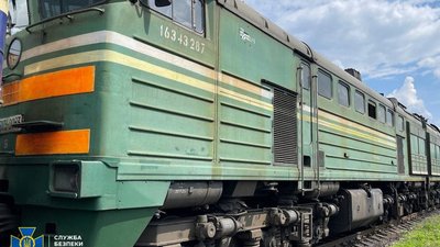 У Києві арештовано білоруські локомотиви, які перевозили російських військових до кордонів України